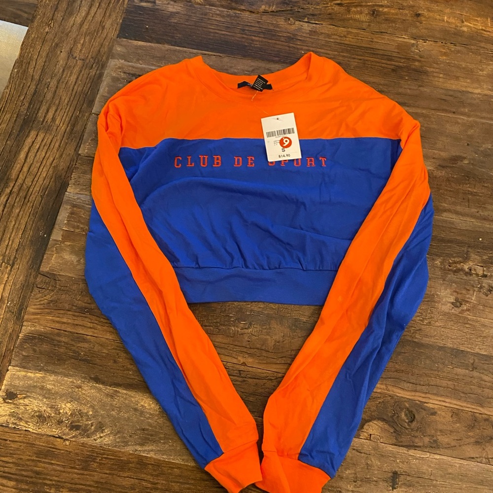 Forever 21 “club de sport” long sleeve crop top